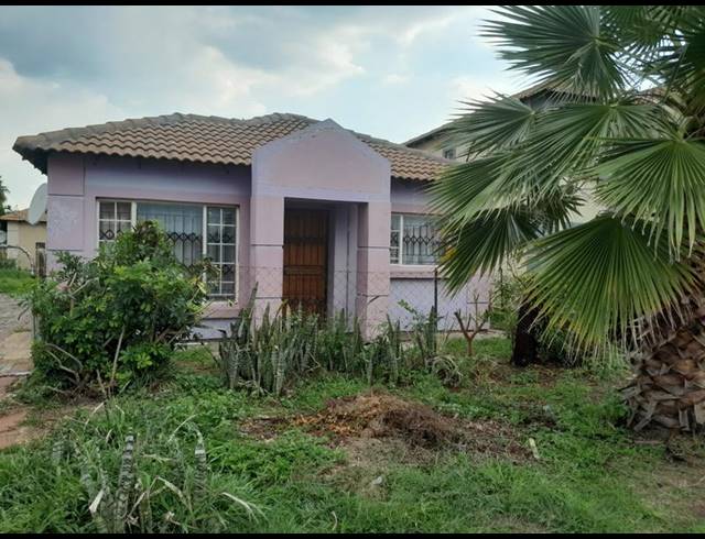 3 BEDROOM HOUSE FOR SALE IN ROSSLYN